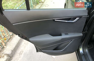 Внедорожник / Кроссовер Kia Niro 2022 в 