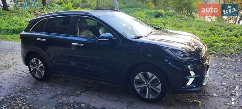Позашляховик / Кросовер Kia Niro 2020 в Городку