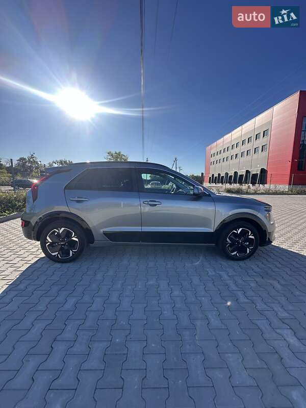 Внедорожник / Кроссовер Kia Niro 2024 в Белогородке