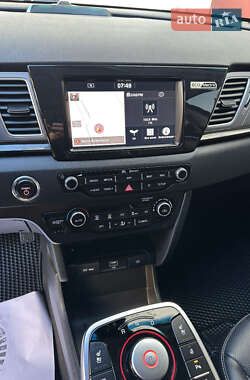 Позашляховик / Кросовер Kia Niro 2019 в 
