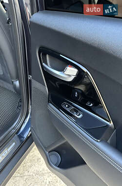 Позашляховик / Кросовер Kia Niro 2019 в 