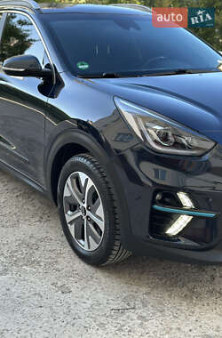 Позашляховик / Кросовер Kia Niro 2019 в 