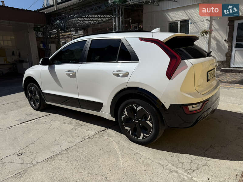 Позашляховик / Кросовер Kia Niro 2023 в Умані
