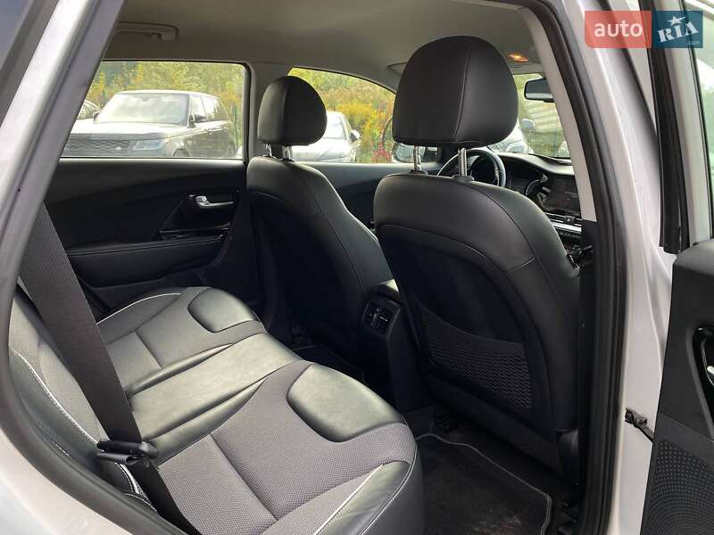 Позашляховик / Кросовер Kia Niro 2020 в Львові фото 24 Позашляховик / Кросовер Kia Niro 2020 в Львові