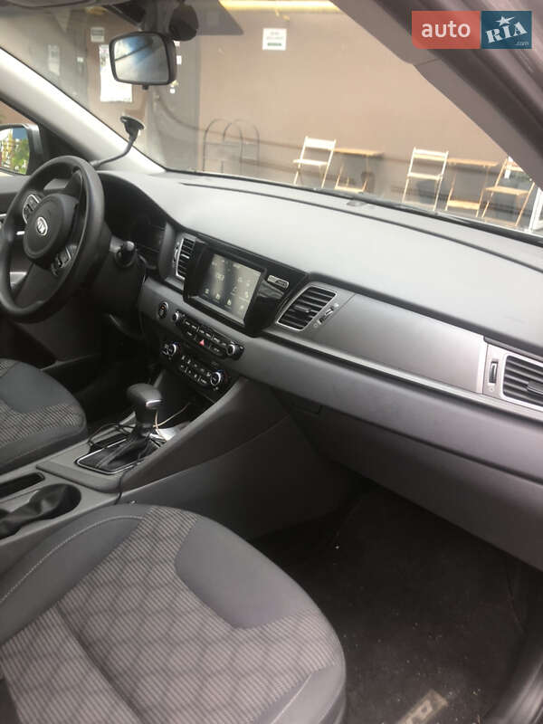Внедорожник / Кроссовер Kia Niro 2016 в Тернополе фото 3 Внедорожник / Кроссовер Kia Niro 2016 в Тернополе