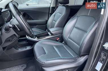 Внедорожник / Кроссовер Kia Niro 2022 в 