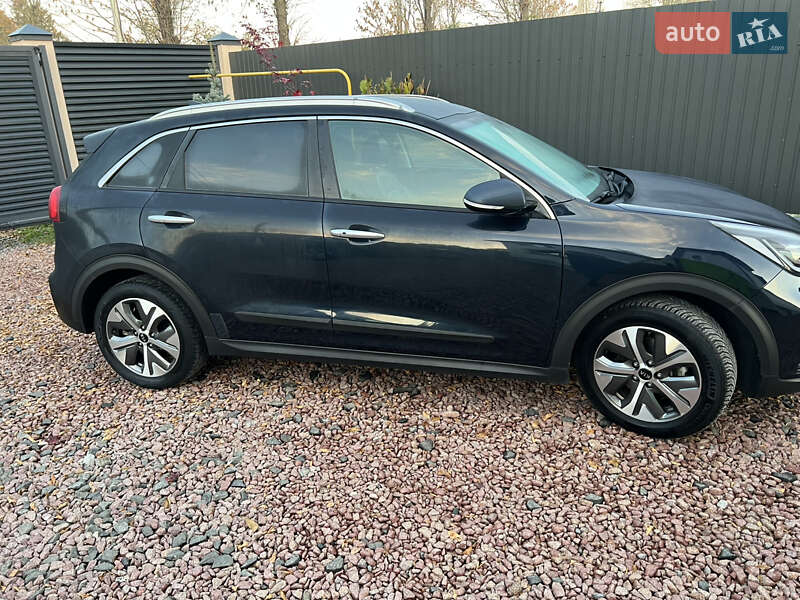 Внедорожник / Кроссовер Kia Niro 2020 в Львове фото 3 Внедорожник / Кроссовер Kia Niro 2020 в Львове