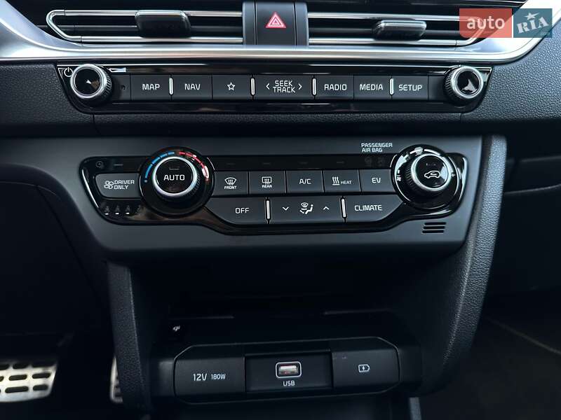 Позашляховик / Кросовер Kia Niro 2021 в Львові