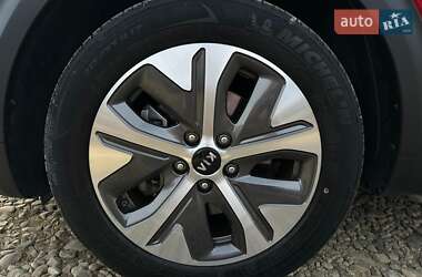 Позашляховик / Кросовер Kia Niro 2020 в  фото 33 Позашляховик / Кросовер Kia Niro 2020 в