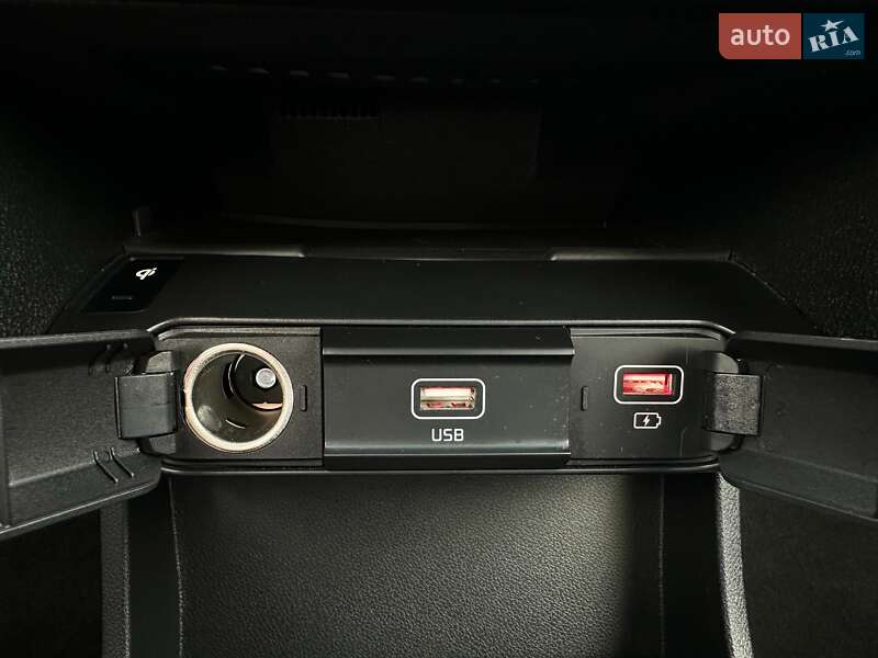 Позашляховик / Кросовер Kia Niro 2020 в Львові фото 70 Позашляховик / Кросовер Kia Niro 2020 в Львові