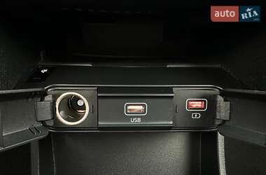 Позашляховик / Кросовер Kia Niro 2020 в  фото 70 Позашляховик / Кросовер Kia Niro 2020 в