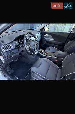 Внедорожник / Кроссовер Kia Niro 2020 в 