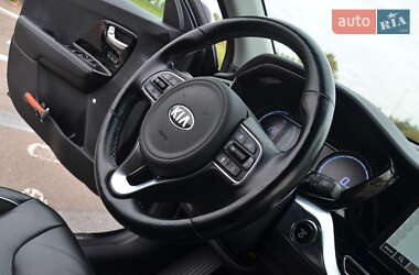 Позашляховик / Кросовер Kia Niro 2020 в  фото 64 Позашляховик / Кросовер Kia Niro 2020 в