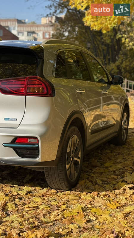 Внедорожник / Кроссовер Kia Niro 2020 в Тернополе