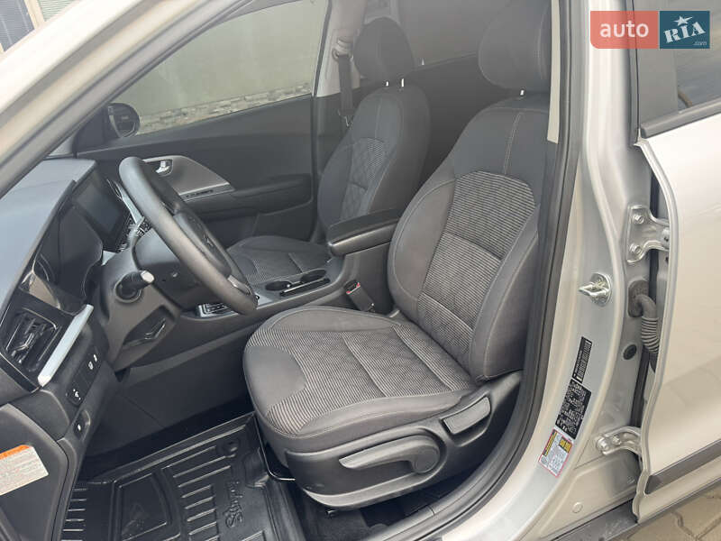 Позашляховик / Кросовер Kia Niro 2020 в Луцьку фото 15 Позашляховик / Кросовер Kia Niro 2020 в Луцьку