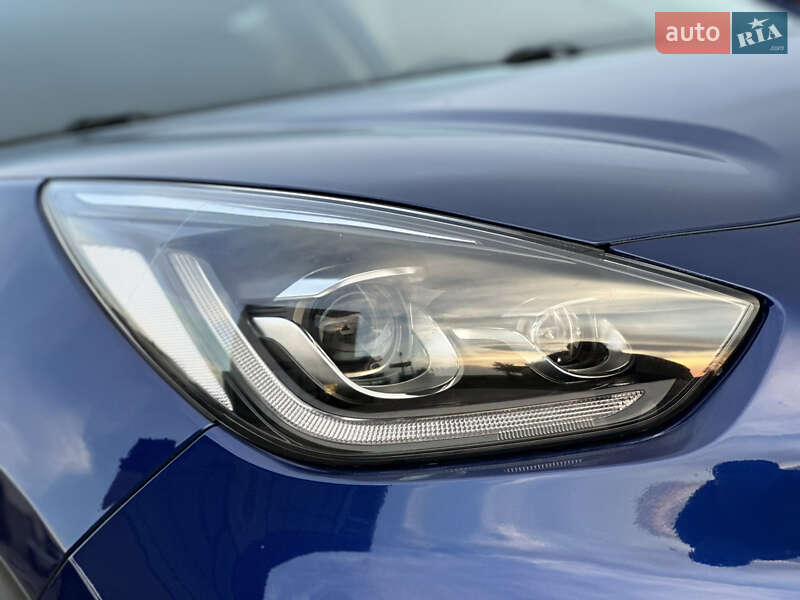 Внедорожник / Кроссовер Kia Niro 2022 в Ровно