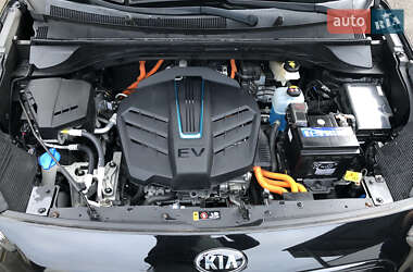 Позашляховик / Кросовер Kia Niro 2020 в 