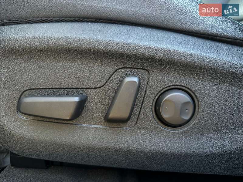 Позашляховик / Кросовер Kia Niro 2020 в Львові фото 15 Позашляховик / Кросовер Kia Niro 2020 в Львові