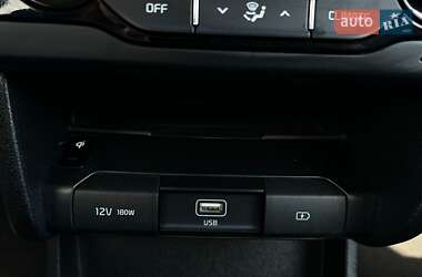 Внедорожник / Кроссовер Kia Niro 2020 в 