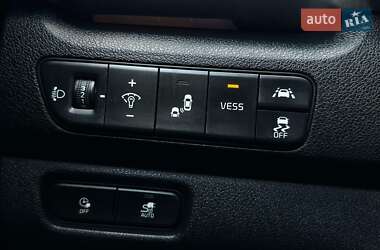 Внедорожник / Кроссовер Kia Niro 2020 в 