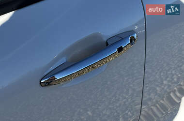 Внедорожник / Кроссовер Kia Niro 2022 в 