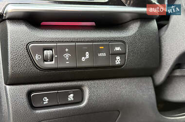 Внедорожник / Кроссовер Kia Niro 2020 в 