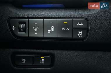 Позашляховик / Кросовер Kia Niro 2020 в  фото 41 Позашляховик / Кросовер Kia Niro 2020 в