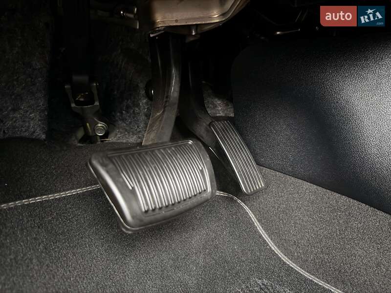 Позашляховик / Кросовер Kia Niro 2020 в Чернівцях фото 36 Позашляховик / Кросовер Kia Niro 2020 в Чернівцях