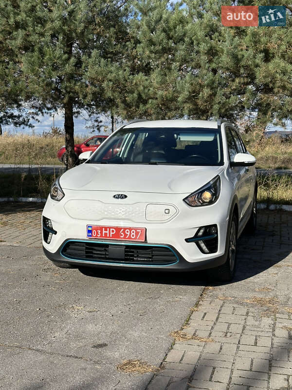 Позашляховик / Кросовер Kia Niro 2020 в Львові фото 3 Позашляховик / Кросовер Kia Niro 2020 в Львові