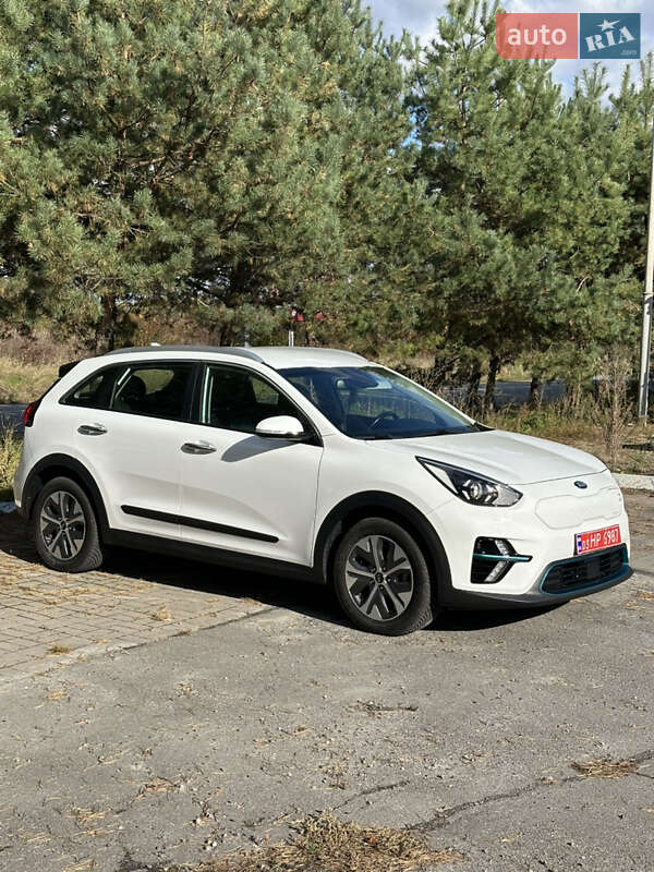 Позашляховик / Кросовер Kia Niro 2020 в Львові фото 7 Позашляховик / Кросовер Kia Niro 2020 в Львові