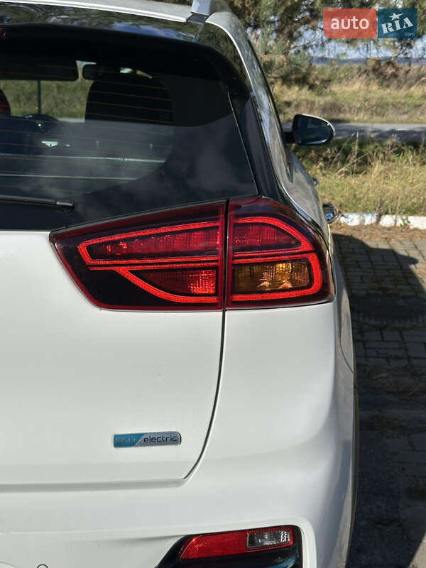 Позашляховик / Кросовер Kia Niro 2020 в Львові фото 21 Позашляховик / Кросовер Kia Niro 2020 в Львові