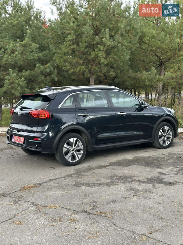 Позашляховик / Кросовер Kia Niro 2020 в Золочеві