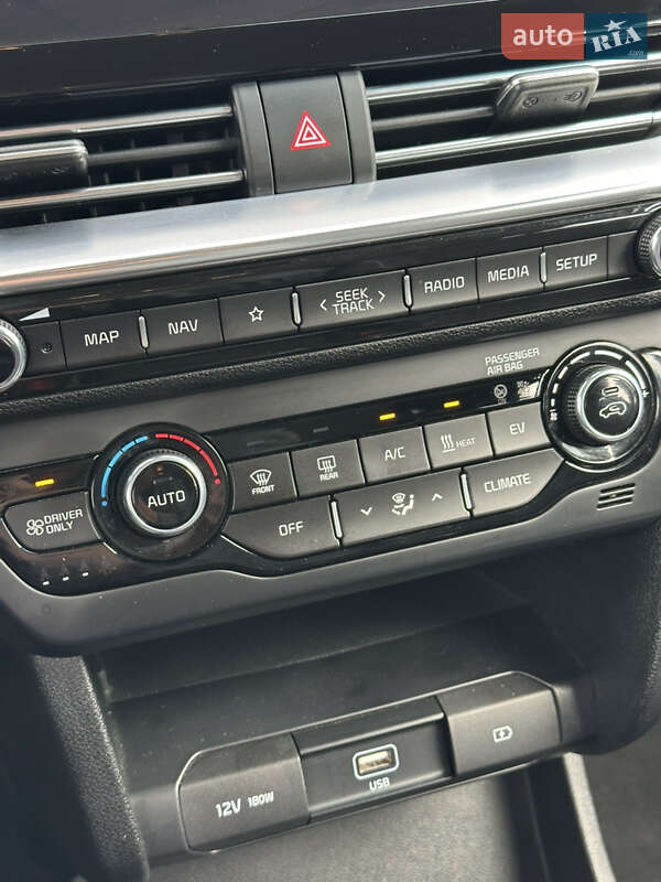 Позашляховик / Кросовер Kia Niro 2020 в Золочеві