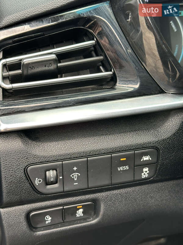 Позашляховик / Кросовер Kia Niro 2020 в Золочеві