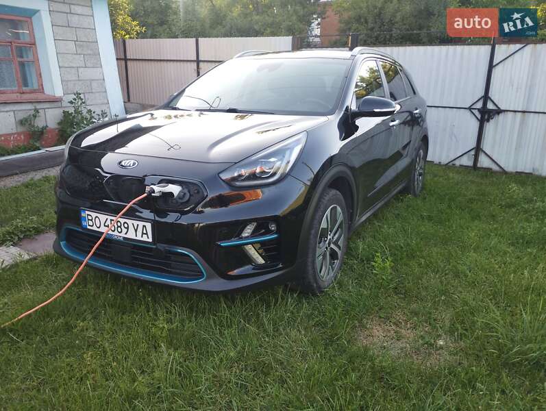 Внедорожник / Кроссовер Kia Niro 2019 в Хмельницком