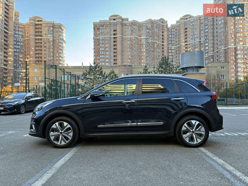 Внедорожник / Кроссовер Kia Niro 2020 в Киеве