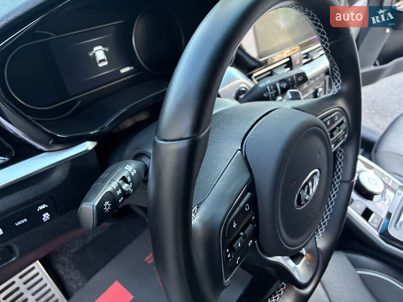 Внедорожник / Кроссовер Kia Niro 2020 в Киеве