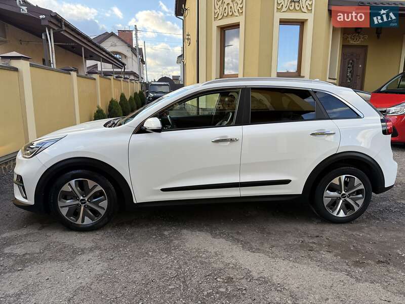 Внедорожник / Кроссовер Kia Niro 2022 в Львове