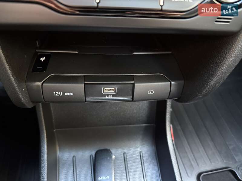 Внедорожник / Кроссовер Kia Niro 2022 в Львове