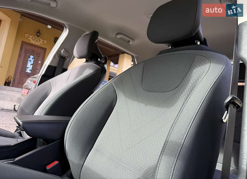 Позашляховик / Кросовер Kia Niro 2022 в Львові