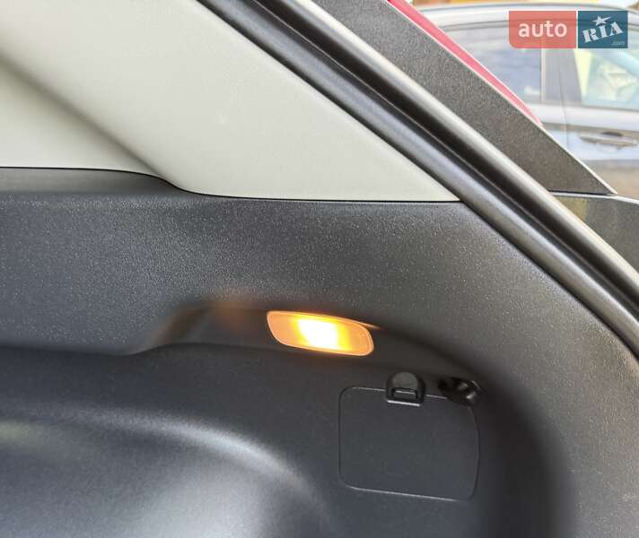 Позашляховик / Кросовер Kia Niro 2022 в Львові