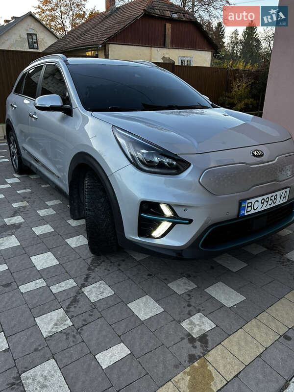 Внедорожник / Кроссовер Kia Niro 2020 в Трускавце фото 3 Внедорожник / Кроссовер Kia Niro 2020 в Трускавце