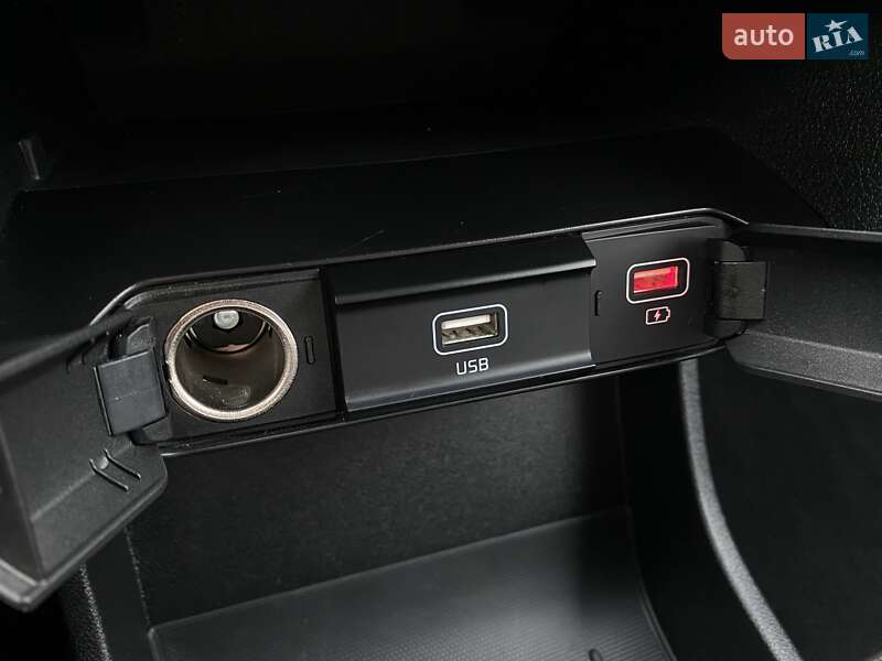 Внедорожник / Кроссовер Kia Niro 2020 в Львове фото 48 Внедорожник / Кроссовер Kia Niro 2020 в Львове