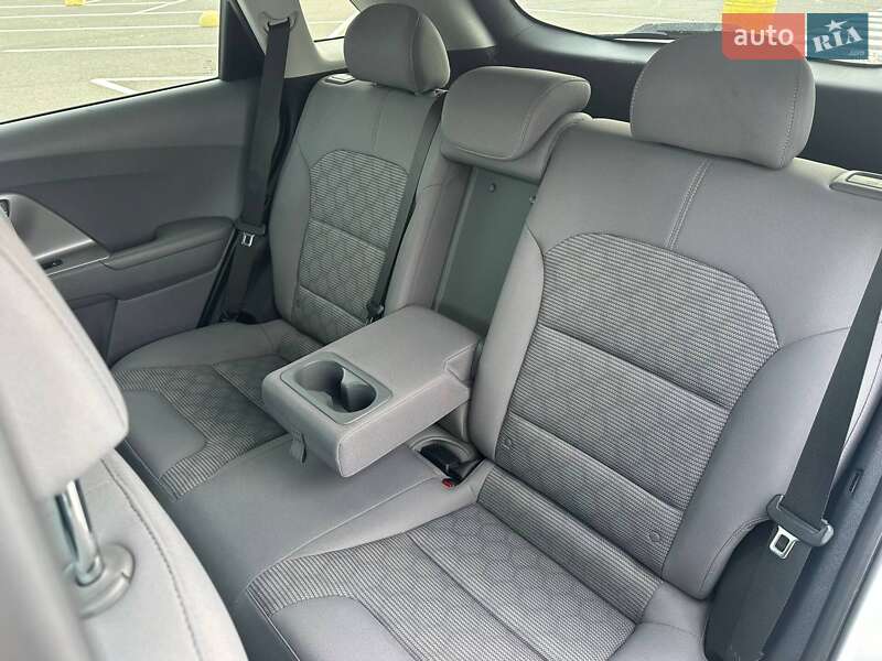 Позашляховик / Кросовер Kia Niro 2018 в Одесі