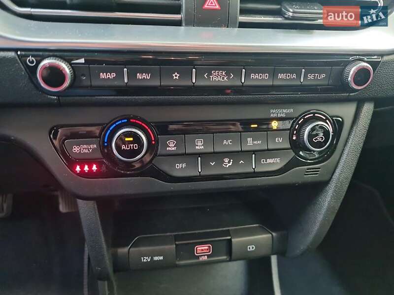 Внедорожник / Кроссовер Kia Niro 2021 в Хмельницком