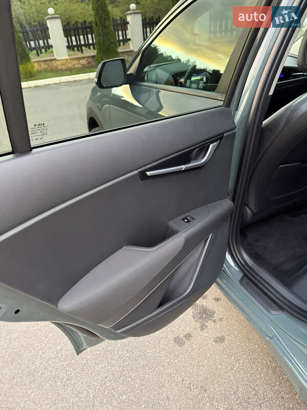 Внедорожник / Кроссовер Kia Niro 2023 в Киеве