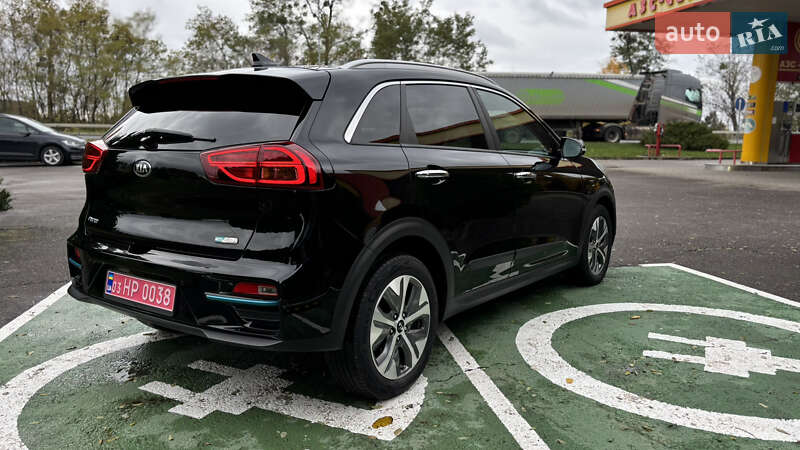 Внедорожник / Кроссовер Kia Niro 2020 в Млинове