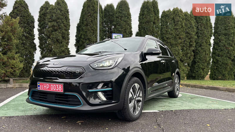 Внедорожник / Кроссовер Kia Niro 2020 в Млинове