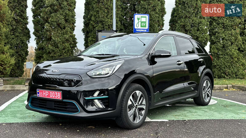 Внедорожник / Кроссовер Kia Niro 2020 в Млинове