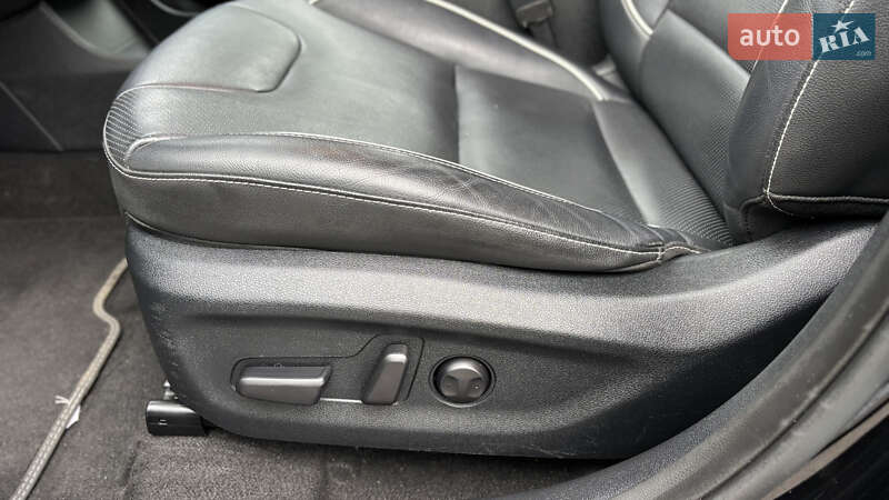 Внедорожник / Кроссовер Kia Niro 2020 в Млинове